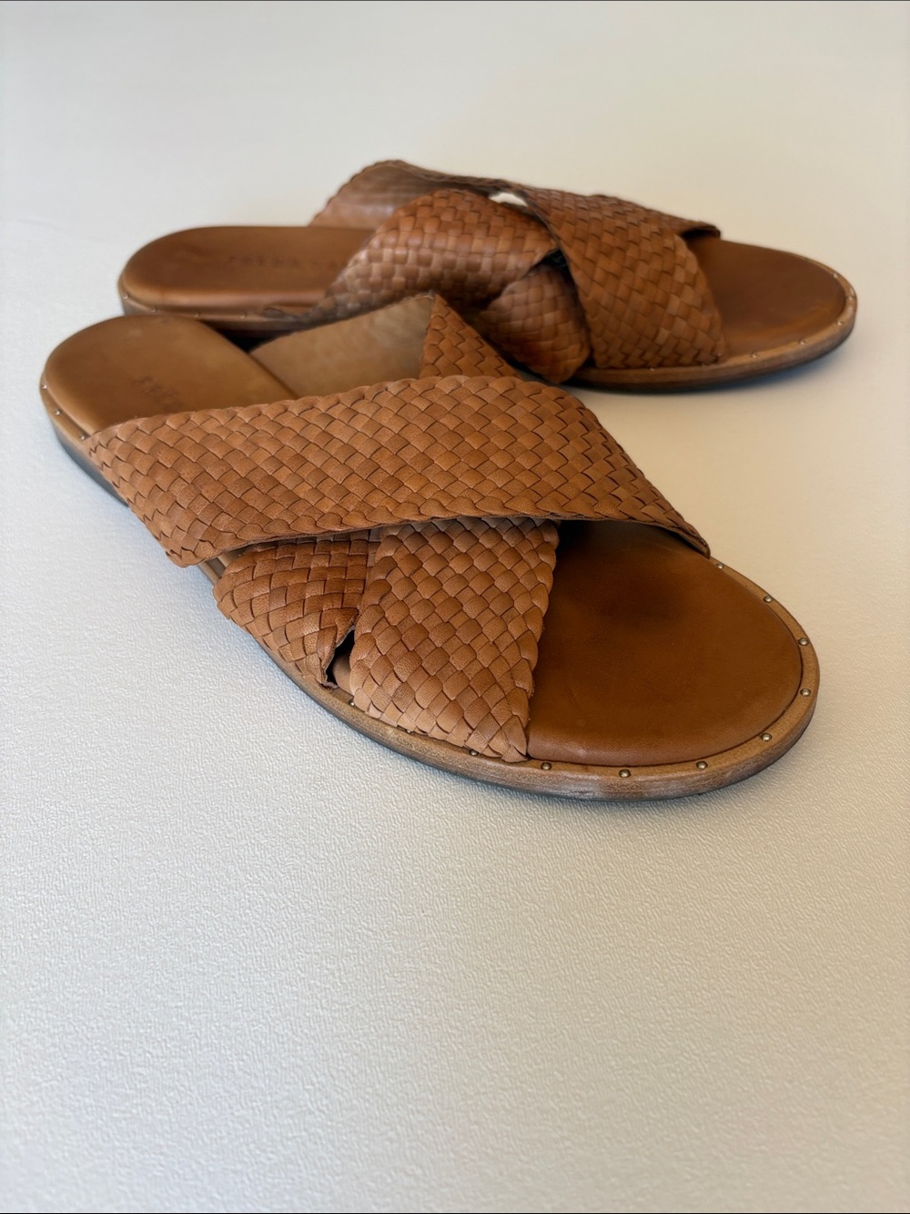 Freda Salvador Dew Woven Sandals Crisscross Design Leather Travel Summer Size 7